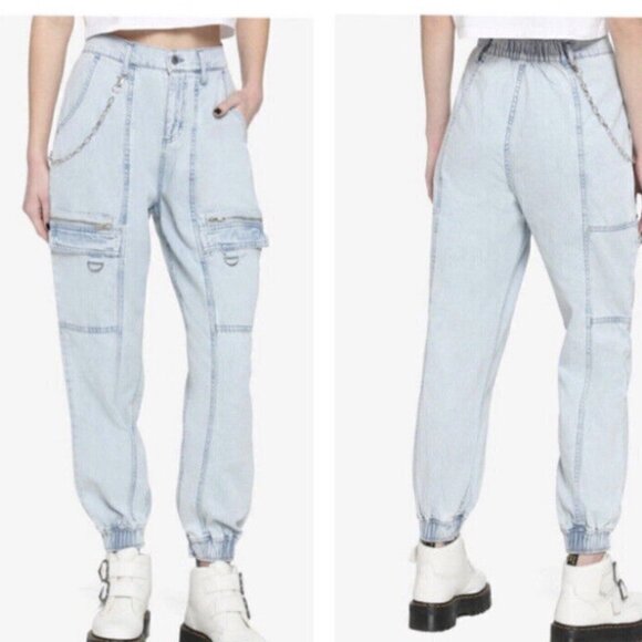 Hot Topic Y2K Retro Cargo Jogger Jeans pockets light wash high rise size 5 - Picture 1 of 10